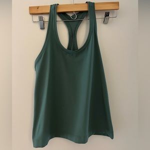 LULULEMON SIZE 8 NULU GREEN TANK